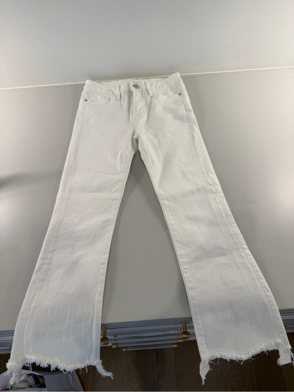 Frame Denim White Cropped Jeans